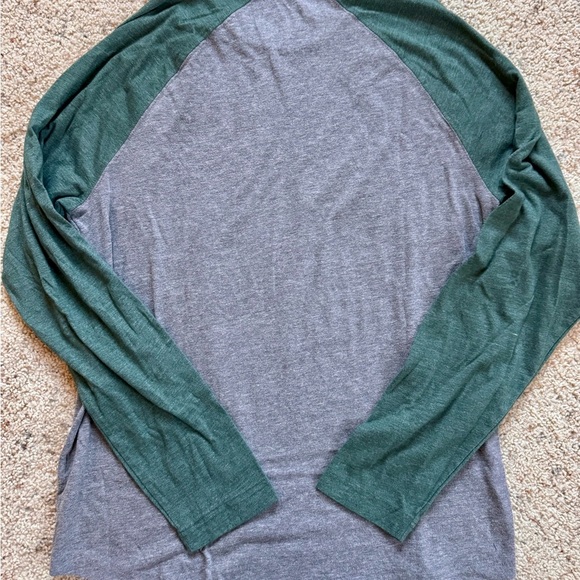Milwaukee Bucks Green and Gray Long Sleeve Raglan - Picture 3 of 5